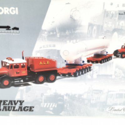A Boxed Corgi Heavy Haulage Scammell Contractor Set #31013.