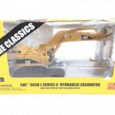 A Boxed Morscot Diecast CAT 365B L Series II Hydraulic Excavator.1:50 Scale.