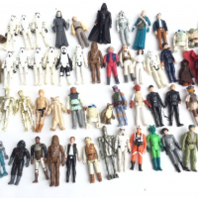 A Collection of Vintage Star Wars Figures.