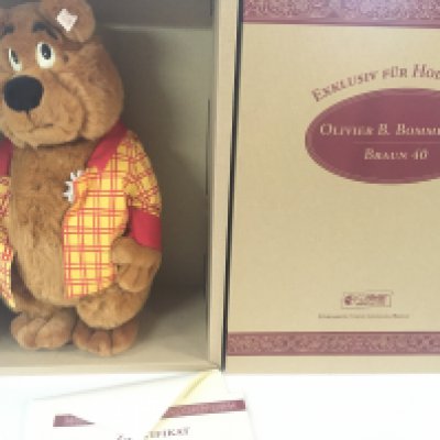 WITHDRAWN - A Boxed Steiff Oliver B. Bommel. #657955. Exclusive to Holland 1998.