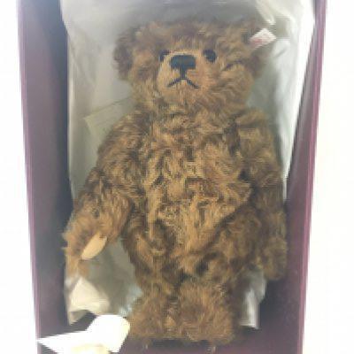 WITHDRAWN - A Boxed Steiff Hamleys Jeremy Teddy Bear.
