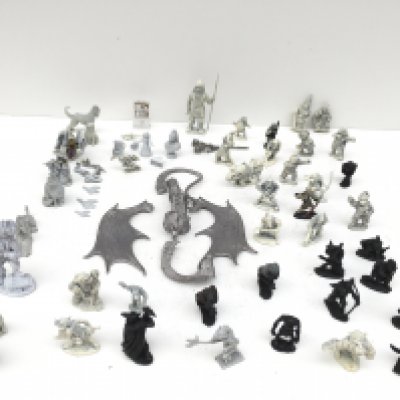 A collection in excess of 50 unpainted metal Warhammer and associated figures
