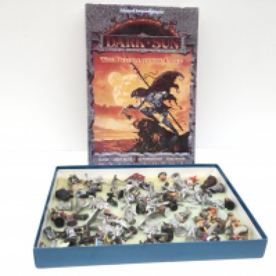 A box containing approximately 50 metal figures by Ral Parthia and others from a Warhammer collection mostly painted