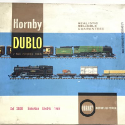 A Boxed Hornby Dublo set #2050.