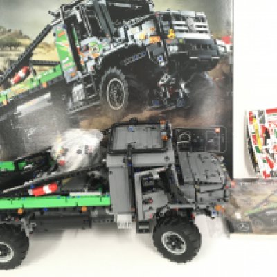 A Lego Technic 4X4 Mercedes-Benz Truck #42129. With Manual and Box.