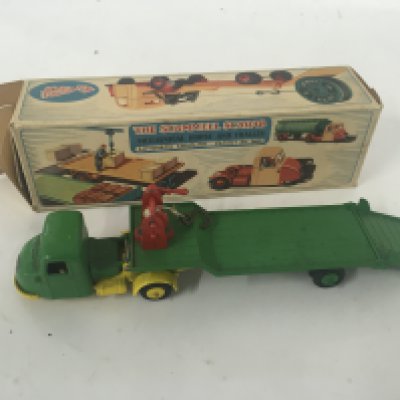 Boxed Crescent toys 1274 SCAMMELL SCARAB NO RESERVE