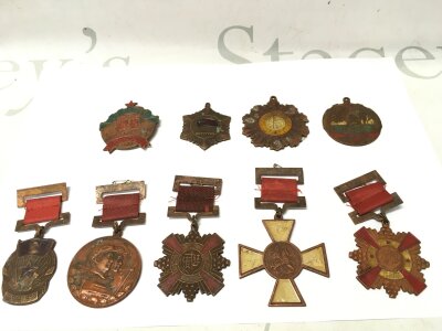 Chinese military medals (1952-1979) largest 9cm