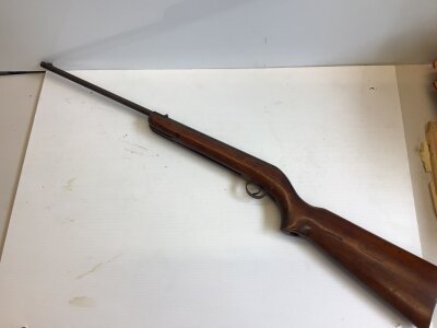 A Vintage Air Gun serial number BA 88960 functional action.