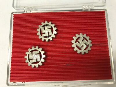 Daf stick pins x3 near mint condition