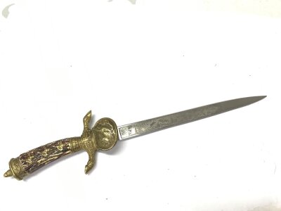 A miniature German hunting Hirshfunger (mint condition). 21cm total length