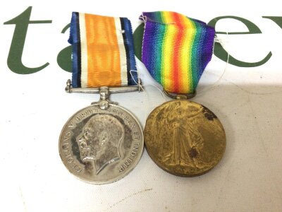 Two I world war RAF medals awarded to 32454.2 A.M  C Medcalfe. RAF. (2)
