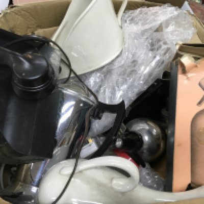 A collection of Sparklets soda siphons and other vintage items. This lot cannot be posted