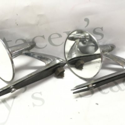 A pair of Vintage chrome Wingard car mirrors. This lot cannot be posted