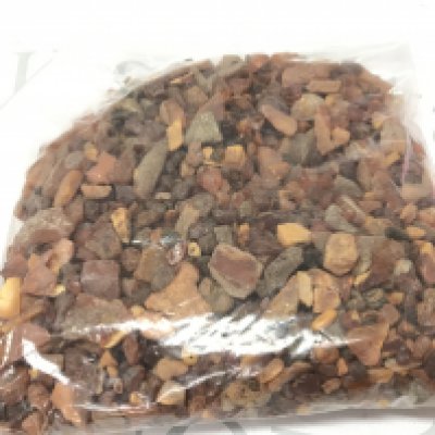450 grams of natural Baltic amber, small pieces. Postage category B- NO RESERVE