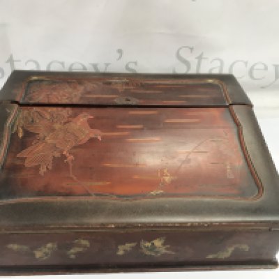 A lacquer writing slope. 38cm wide 30cm deep and 13cm high.- NO RESERVE