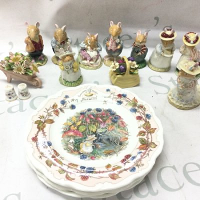 A collection of royal Doulton Brambley Hedge figures and plates. This lot cannot be posted