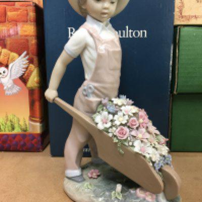A Lladro figure the little Gardner 24 cm .- NO RESERVE