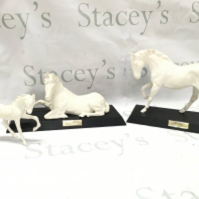 White Beswick figures . This lot cannot be posted