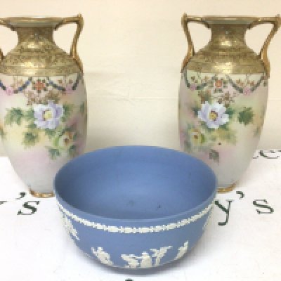 A Wedgwood jasper ware bowl and a pair of Noritaki porcelain vases decorated with flowers and gilt Hight 29cm no obvious damage (3)