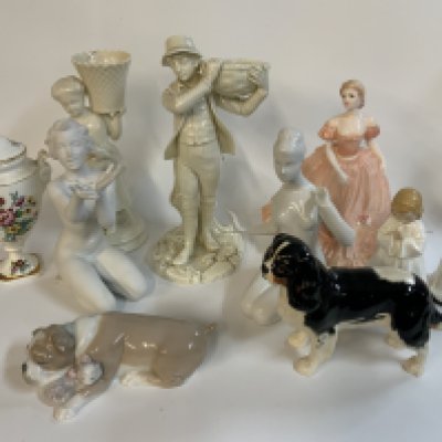 A collection of good ceramic and porcelain items to include royal Doulton, Royal Worcester, Royal Dux, Kaiser, Lladro etc. (D)