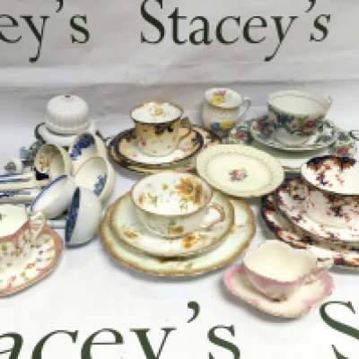 A collection of Victorian and later China items comprising trios, cabinet cups etc. Shipping category D.