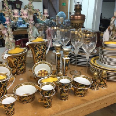 GIANNI VERSACE & PAUL WUNDERLICH. Dinner set including plates, cups, jugs, glasses, Baroccodecor, Icarus shape, Rosenthal studio-line This lot cannot be posted