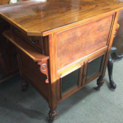 A mahogany glazed buffet / sideboard . 80cm wide 80cm tall.