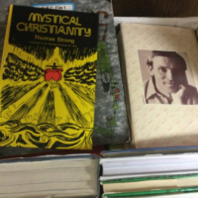 A box of books signed by their authors including Child of my Love Sue Ryder, The Prodigal daughter Jeffrey Archer, Below Stairs Margaret Powell. Postage category C- NO RESERVE