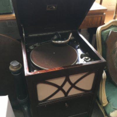A HMV 145A mahogany Harrods 1926 gramophone cabinet. .dimensions approximately 88cm tall, 45cm wide 44cm deep- NO RESERVE
