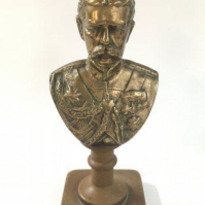 A bust of a general, Approx height 19cm.