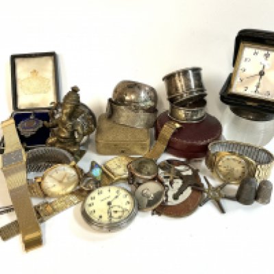 A mixed lot of small items including silver.