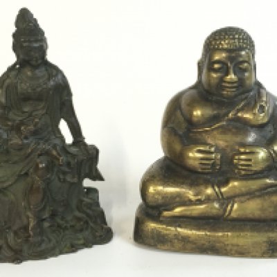 Two small Chinese / Japanese bronze Buddhas . Postage cat A