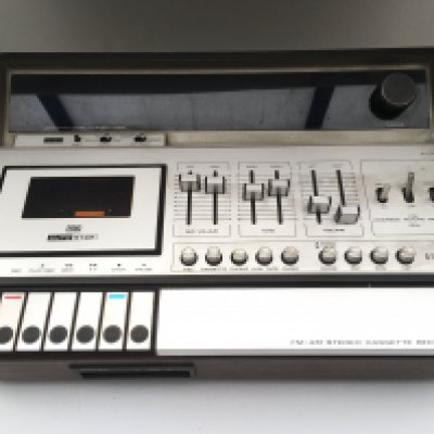 A vintage JVC cassette recorder and a pair of Leak 2030 floor standing speakers (3).