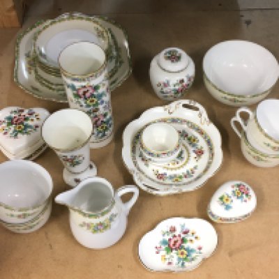 A Noritake porcelain Ming Rose tea set , this lot cannot be posted. NO RESERVE