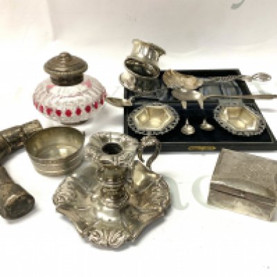 A small collection of hallmarked silver items (A)