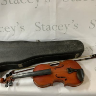 2 violins, 1 including a case, made in China (Skylark) and the other violin is also made by Skylark and is an antique violin.