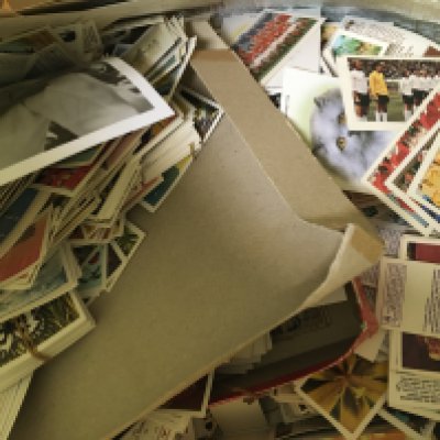 A collection of cigarette cards, A&BC football cards, and more. Also, the cards include the most famous celebrities, the best football teams and more.