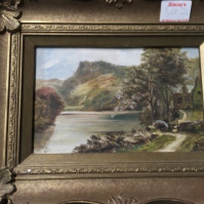 A lot of print, watercolour and other paintings.