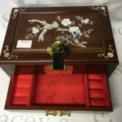 A vintage Chinese jewellery box and a collection of antique plates, bowels, teacups and more.