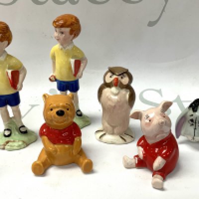7 Beswick porcelain Winnie the Pooh and friends figures (7)