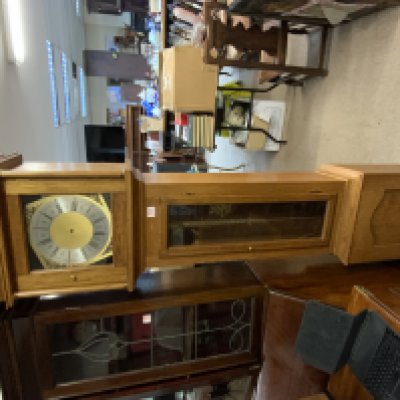 A classical style Oak grandfather clock in need of attention. 206cm (D)