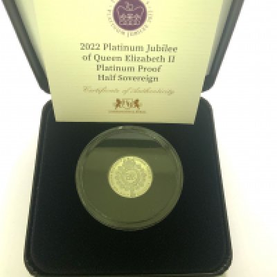 2022 Platinum Jubilee Queen Elizabeth II Platinum proof half Sovereign. Harrington & Byrne.