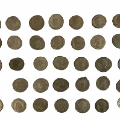 A large collection of Roman coinage. (34)