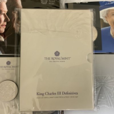 A large collection of Royal Mint proof coinage.