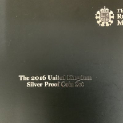 Royal Mint 2016 United Kingdom silver proof coin set. (D)