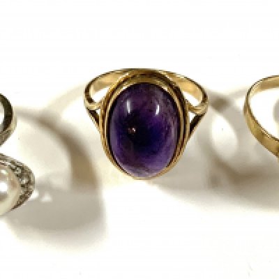 3 various design vintage gold rings. 10.3g (A)