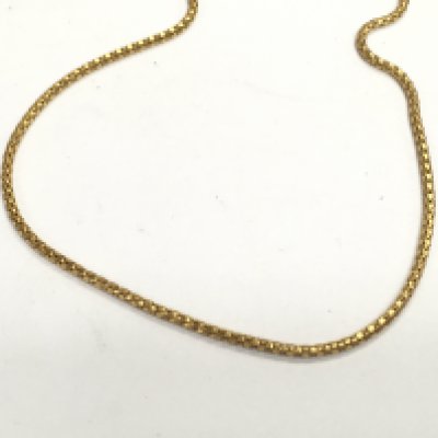 A gold chain possibly high carat Middle Eastern gold. 6.49g