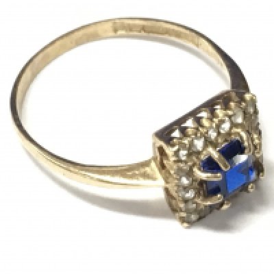 A 9ct gold blue and white stone set ring, Approx size P, Approx weight 1.69 grams.