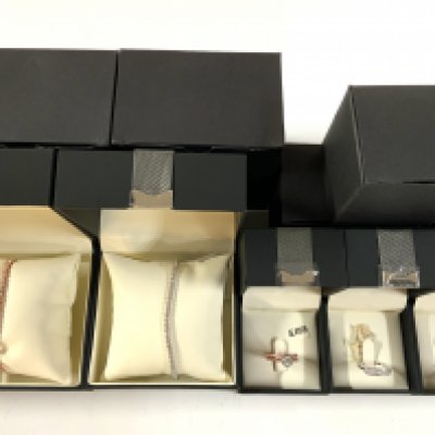 5 Waterford crystal jewellery items.