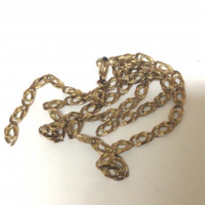 A 9carat gold open link necklace (broken link) weight 15.5g